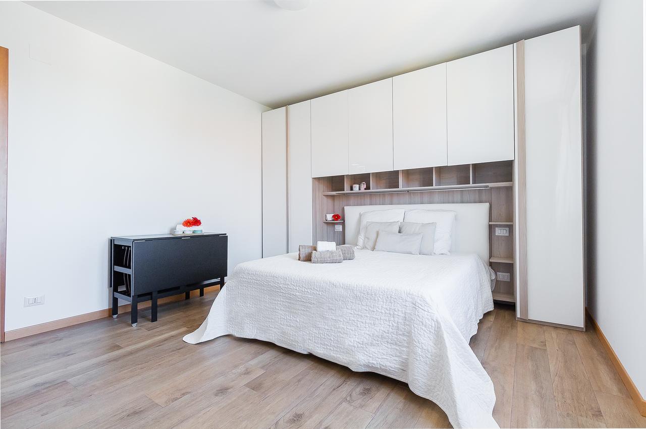 Alessia'S Flat - Sarpi 2 Apartment Milan Luaran gambar