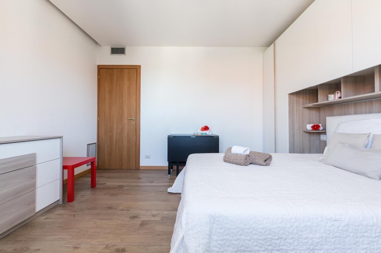 Alessia'S Flat - Sarpi 2 Apartment Milan Luaran gambar